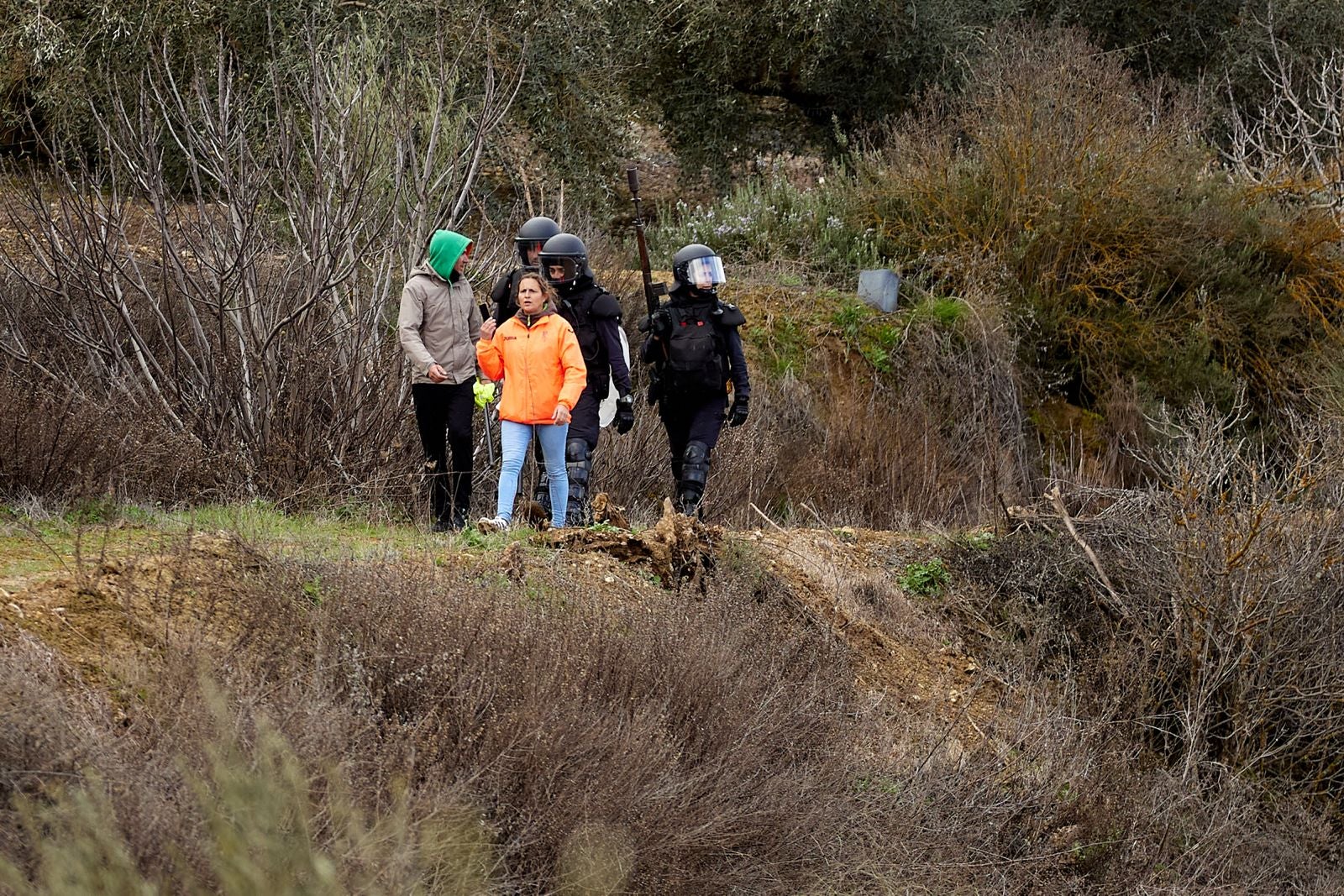 Las protestas de los agricultores de la A-92 en Huétor Tájar, en imágenes