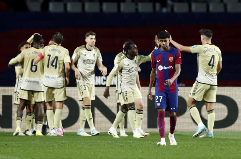 Las imágenes del partidazo del Granada en Barcelona