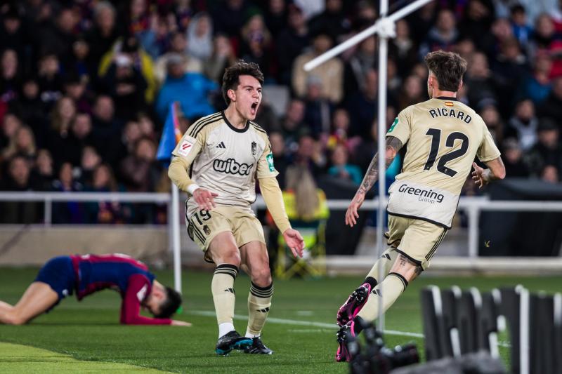 Las imágenes del partidazo del Granada en Barcelona