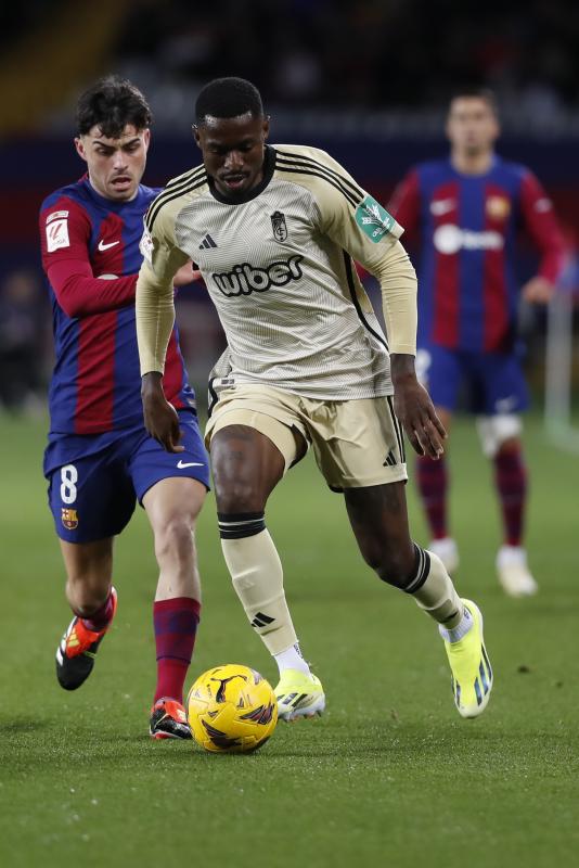 Las imágenes del partidazo del Granada en Barcelona