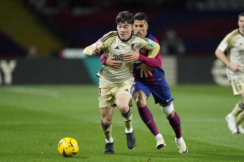 Las imágenes del partidazo del Granada en Barcelona