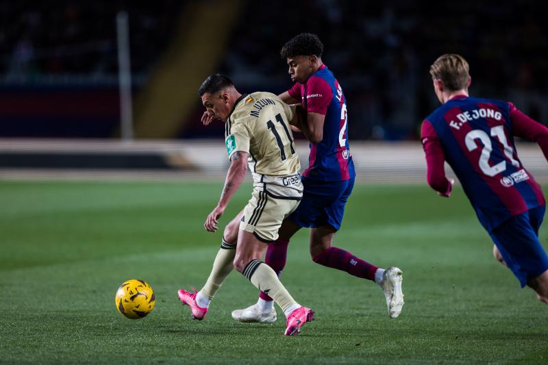 Las imágenes del partidazo del Granada en Barcelona