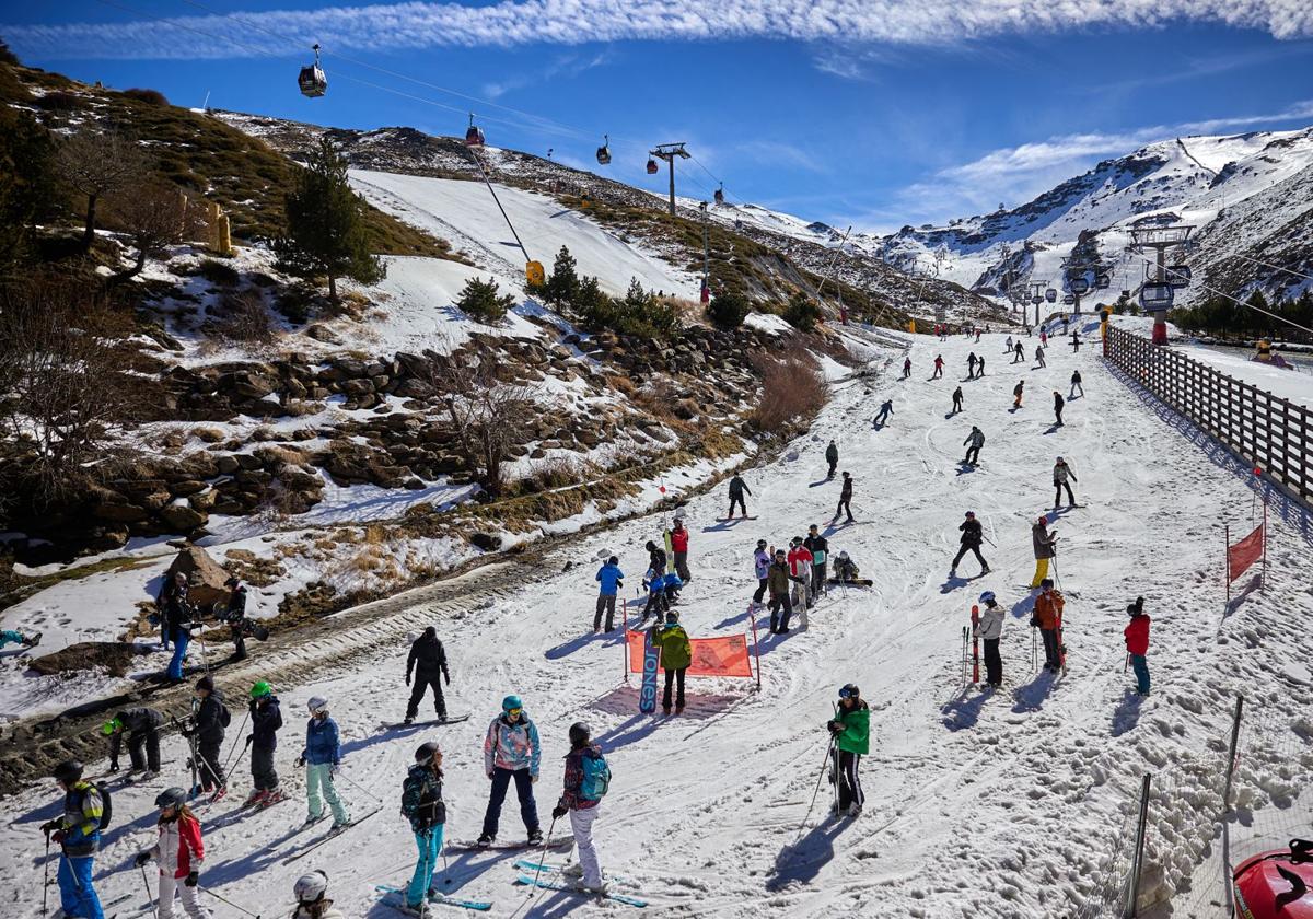 Las imágenes del día después del barro en Sierra Nevada