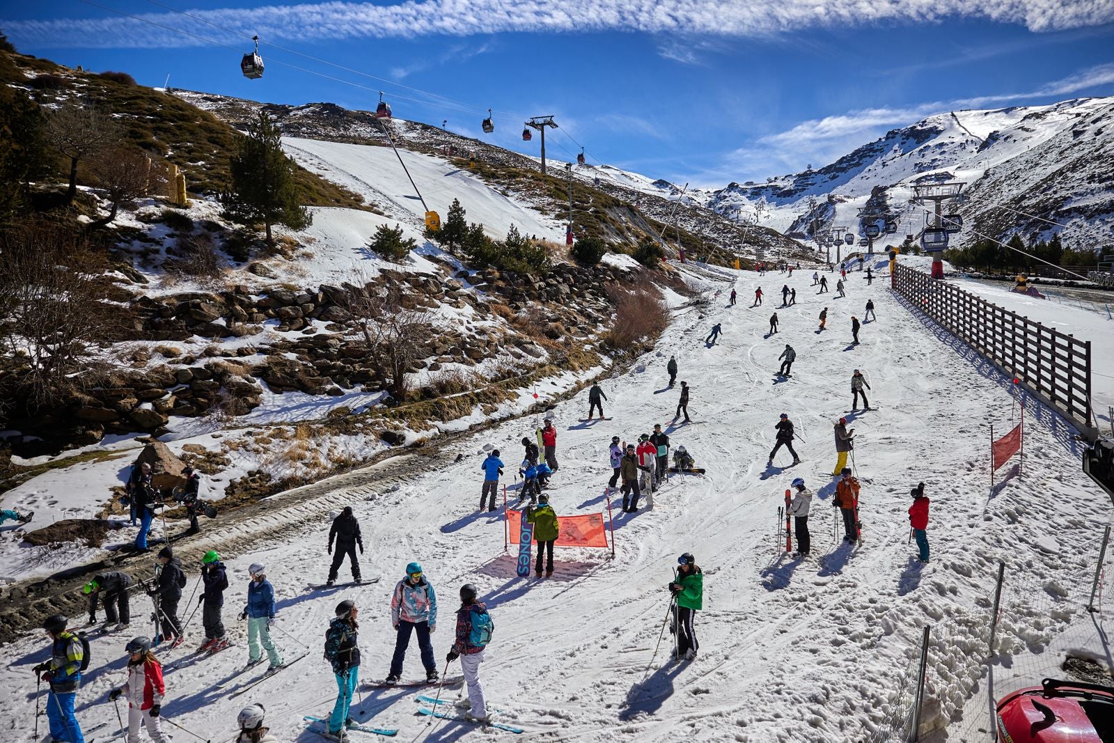 Las imágenes del día después del barro en Sierra Nevada