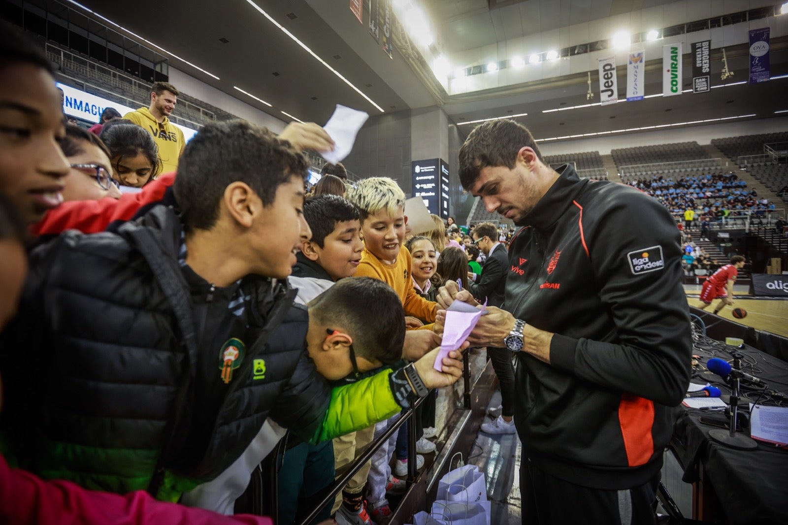 Las imágenes de los niños en el Fénix Game del Palacio de los Deportes