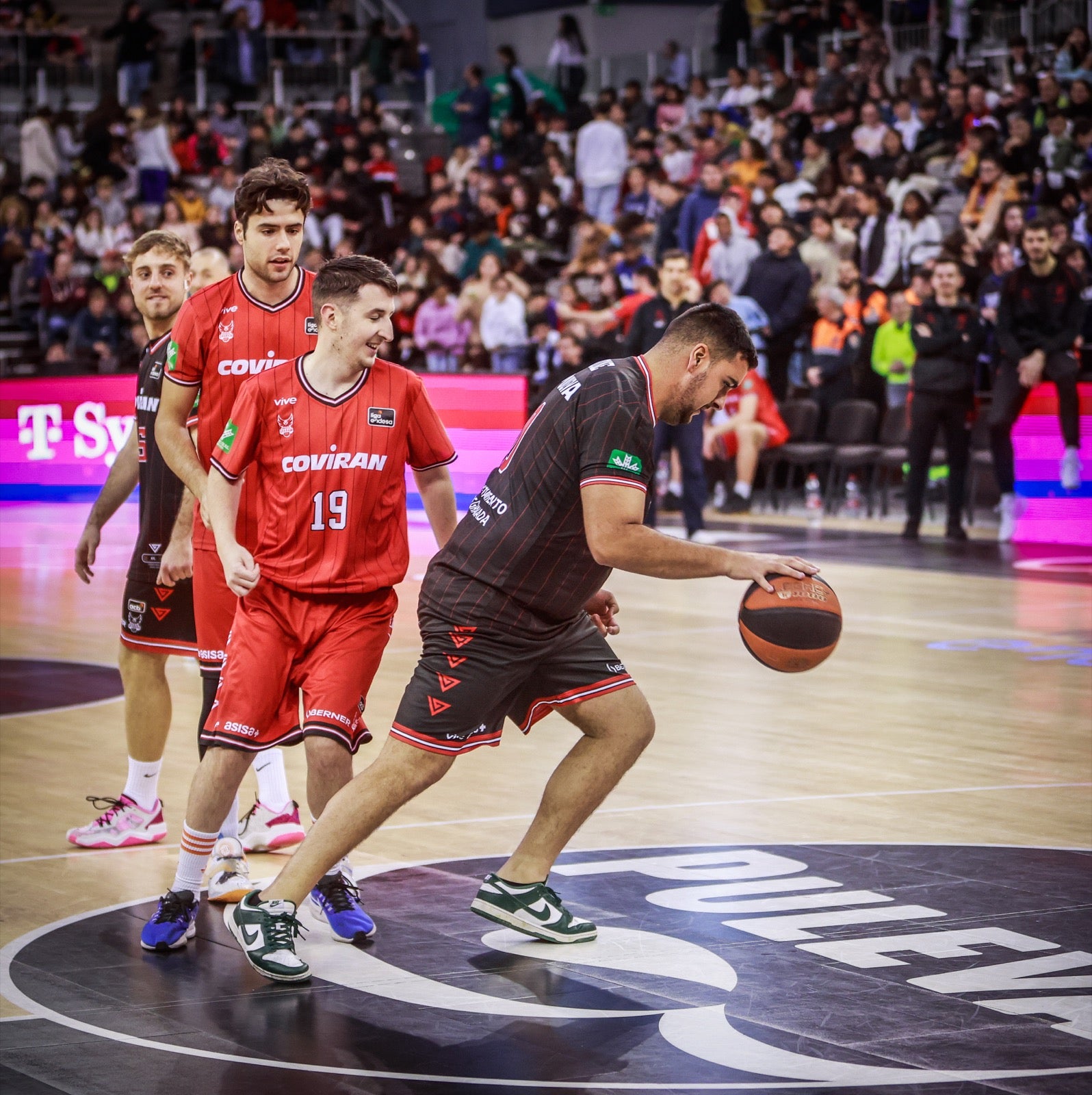 Las imágenes de los niños en el Fénix Game del Palacio de los Deportes