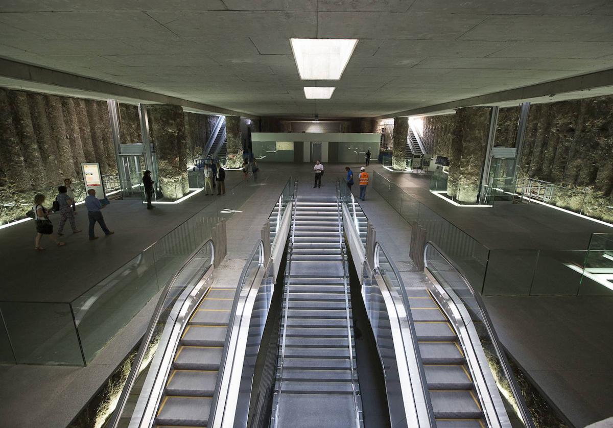 Parada de metro Alcazar Genil.