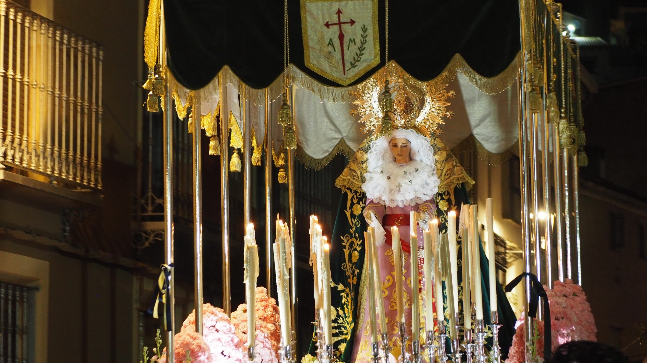 Desfile procesional de Semana Santa en Orcera.