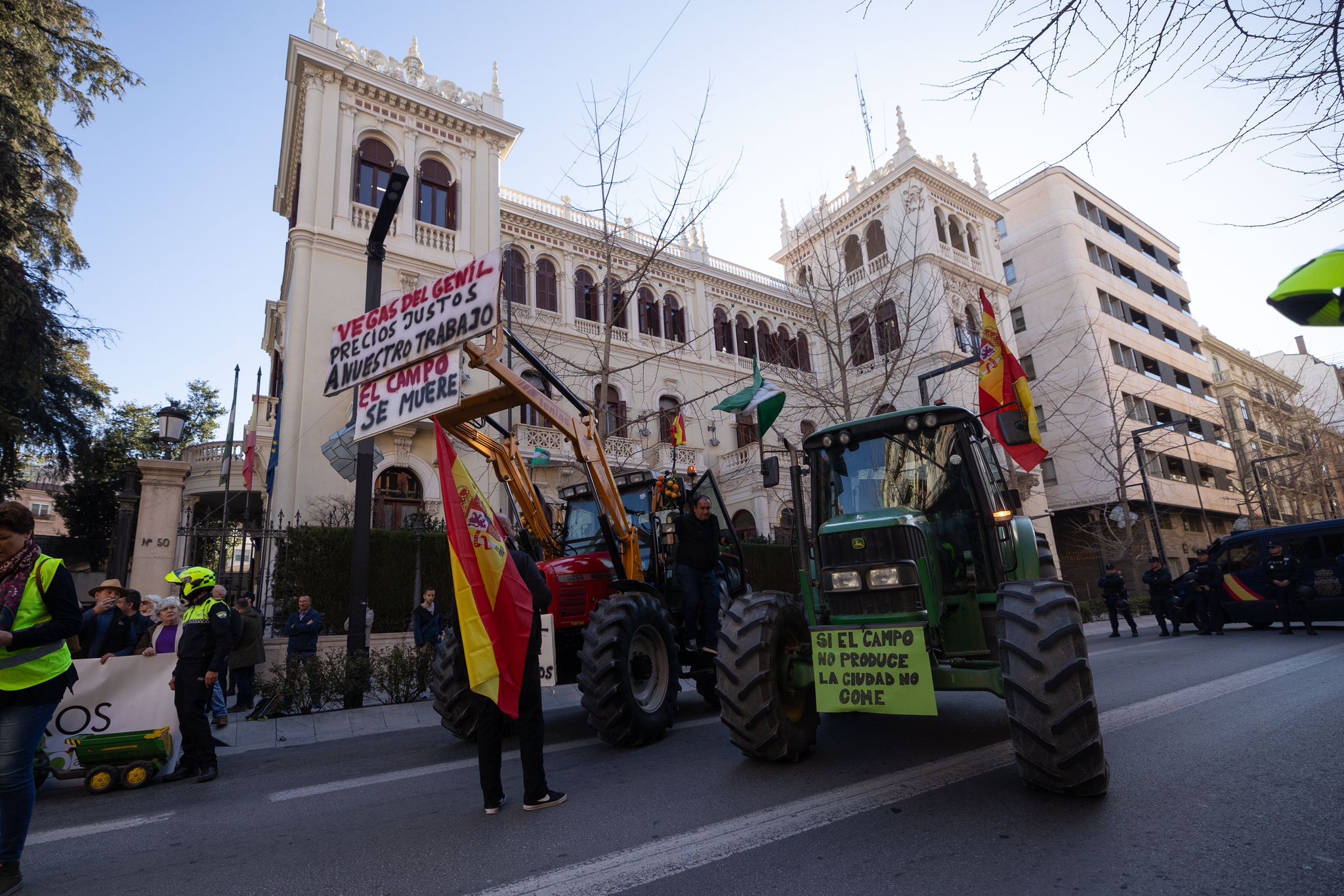 Las imágenes de los tractores en plena Gran Vía de Granada