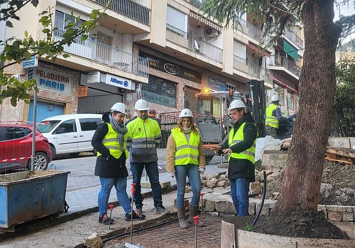 Visita de la concejala Ainoa Caravaca a las obras.
