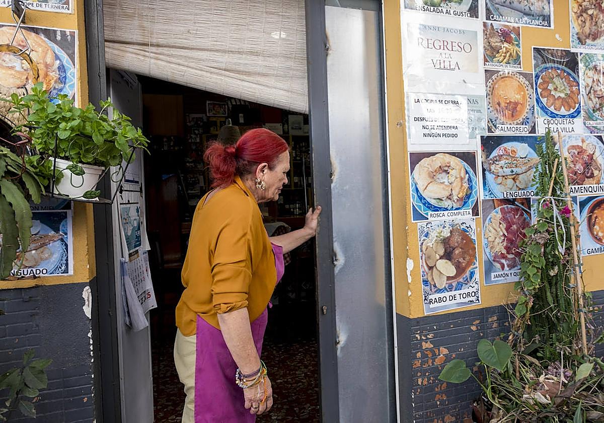 Robo en un mesón de Salobreña: «Salió con un barrote para huir a la fuerza al verse atrapado»