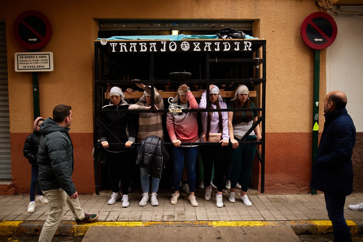 Dentro del ensayo de las costaleras del Trabajo