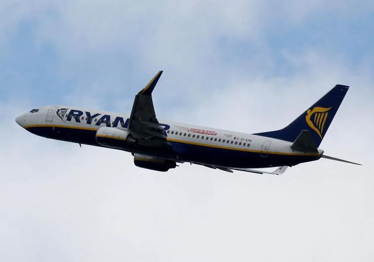 Ryanair desvela si tiene intención de llevar vuelos a Granada