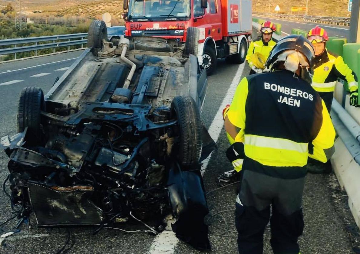 Vuelco del coche, en la A-316.