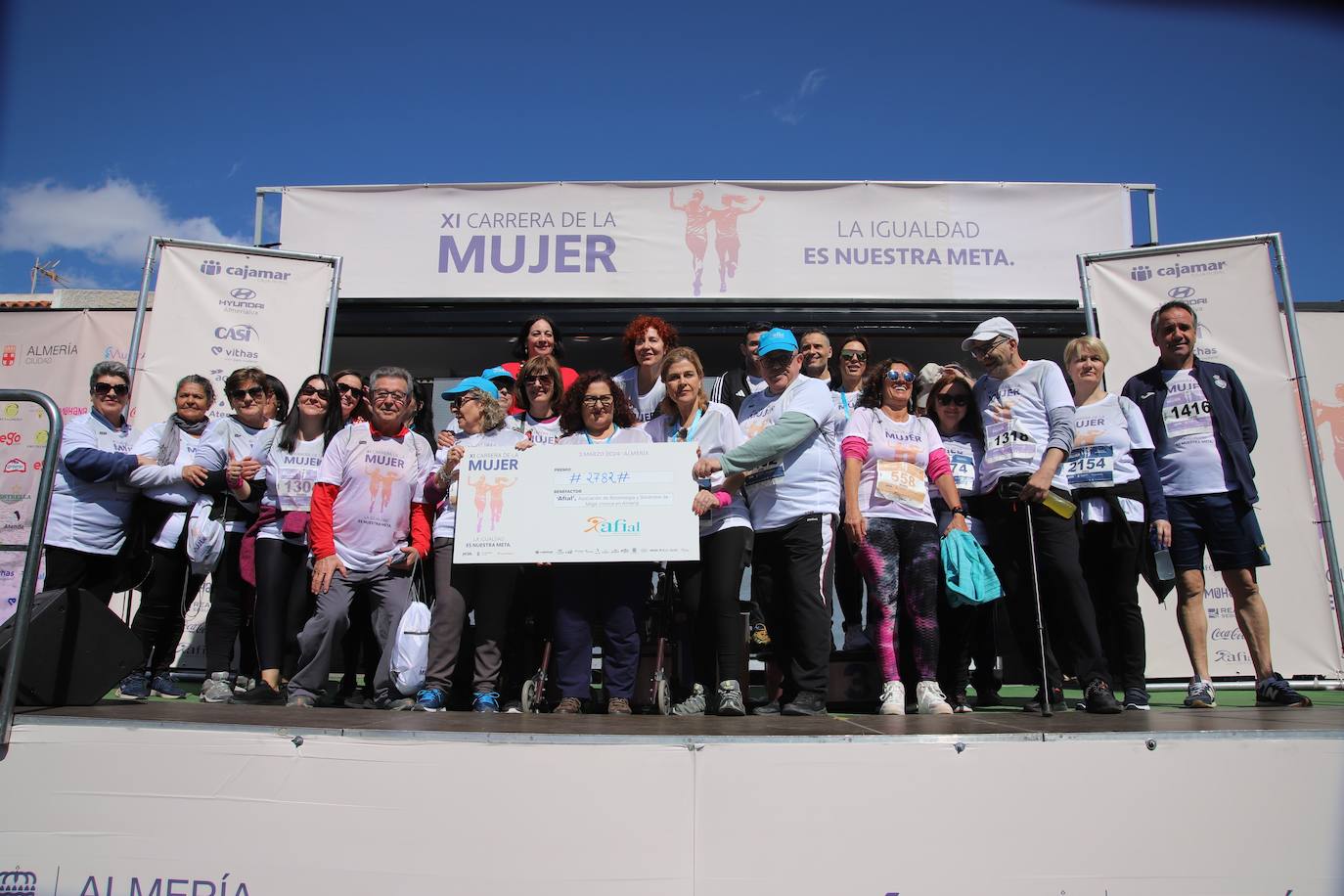La Carrera de la Mujer saca la solidaridad de Almería