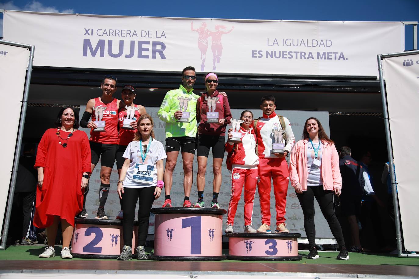 La Carrera de la Mujer saca la solidaridad de Almería