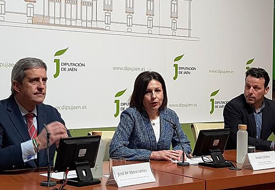 José María Mancheño, Isabel Uceda y Javier Perales.