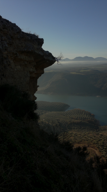 Imagen secundaria 2 - El poblado prehistórico de Granada cuyas murallas se ven desde el cielo