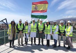 Acto de puesta de bandera en el futuro edificio de Consultas Externas de Torrecárdenas.