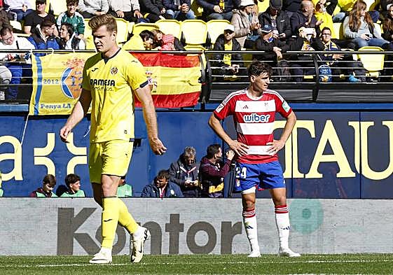 Gonzalo Villar, cariacontecido tras el tercer gol de Sorloth en La Cerámica.