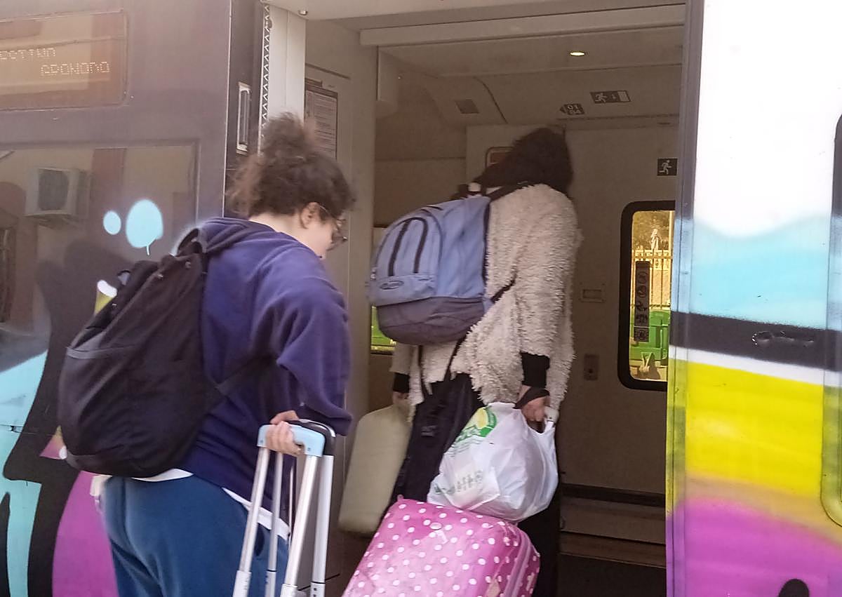 Imagen secundaria 1 - &#039;Déjà vu&#039; de casi tres años en la estación de Huércal-Viator