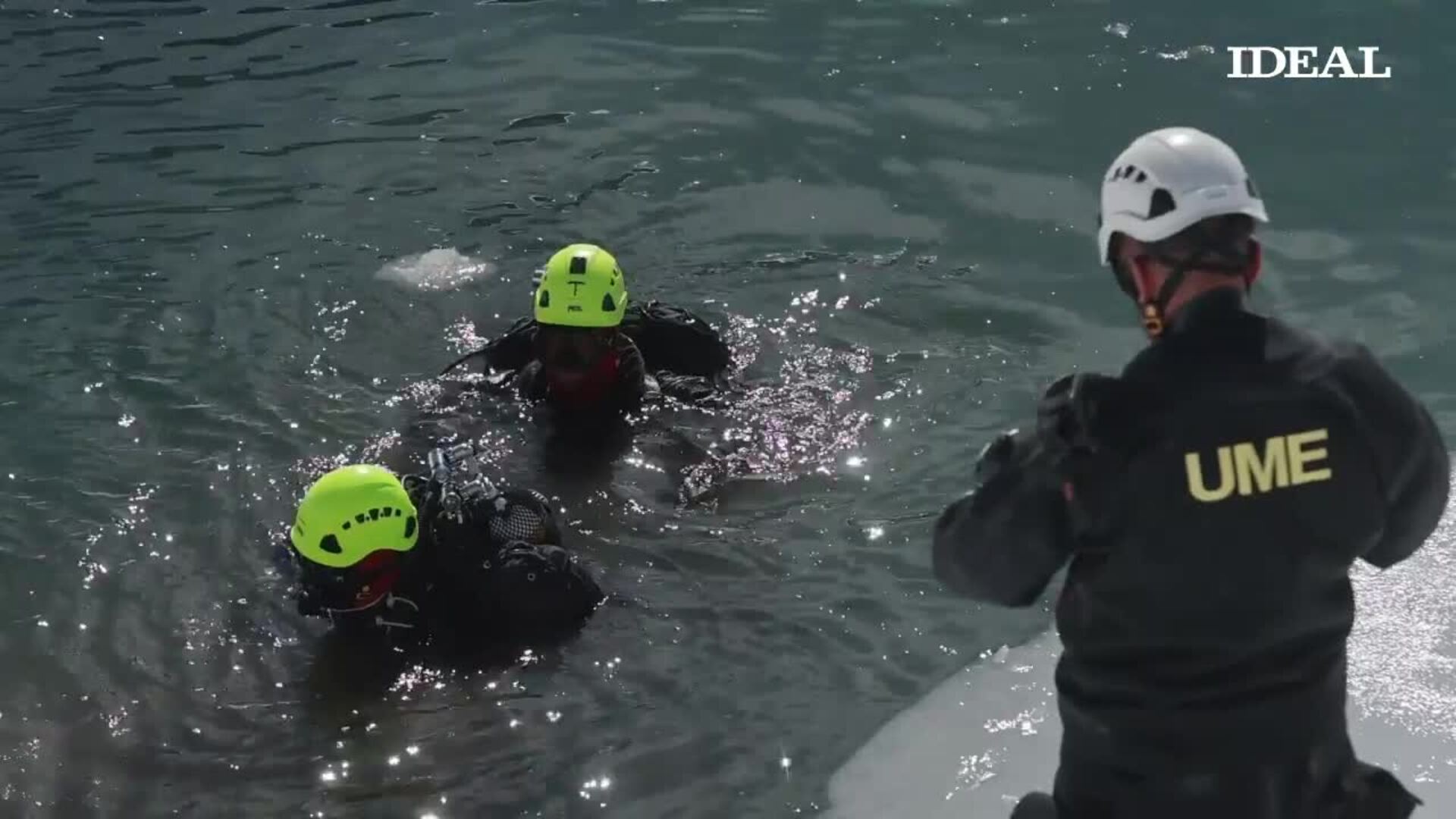 Simulacro de rescate de la UME en las lagunas heladas de Sierra Nevada