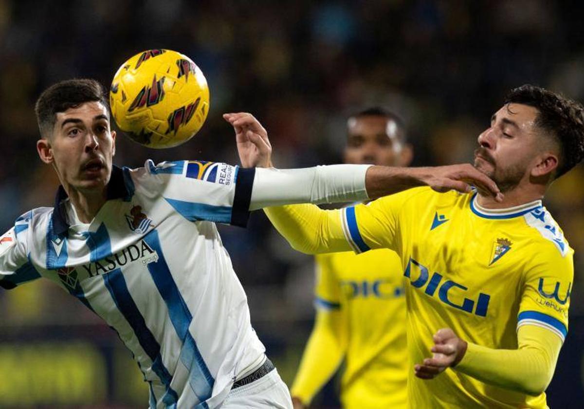 Carlos Fernández, en un partido con la Real Sociedad.