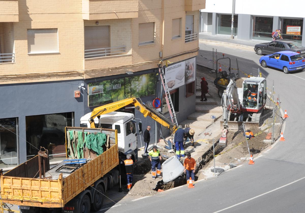 Órgiva invierte más de 130.000 euros en la mejora de un tramo de su avenida