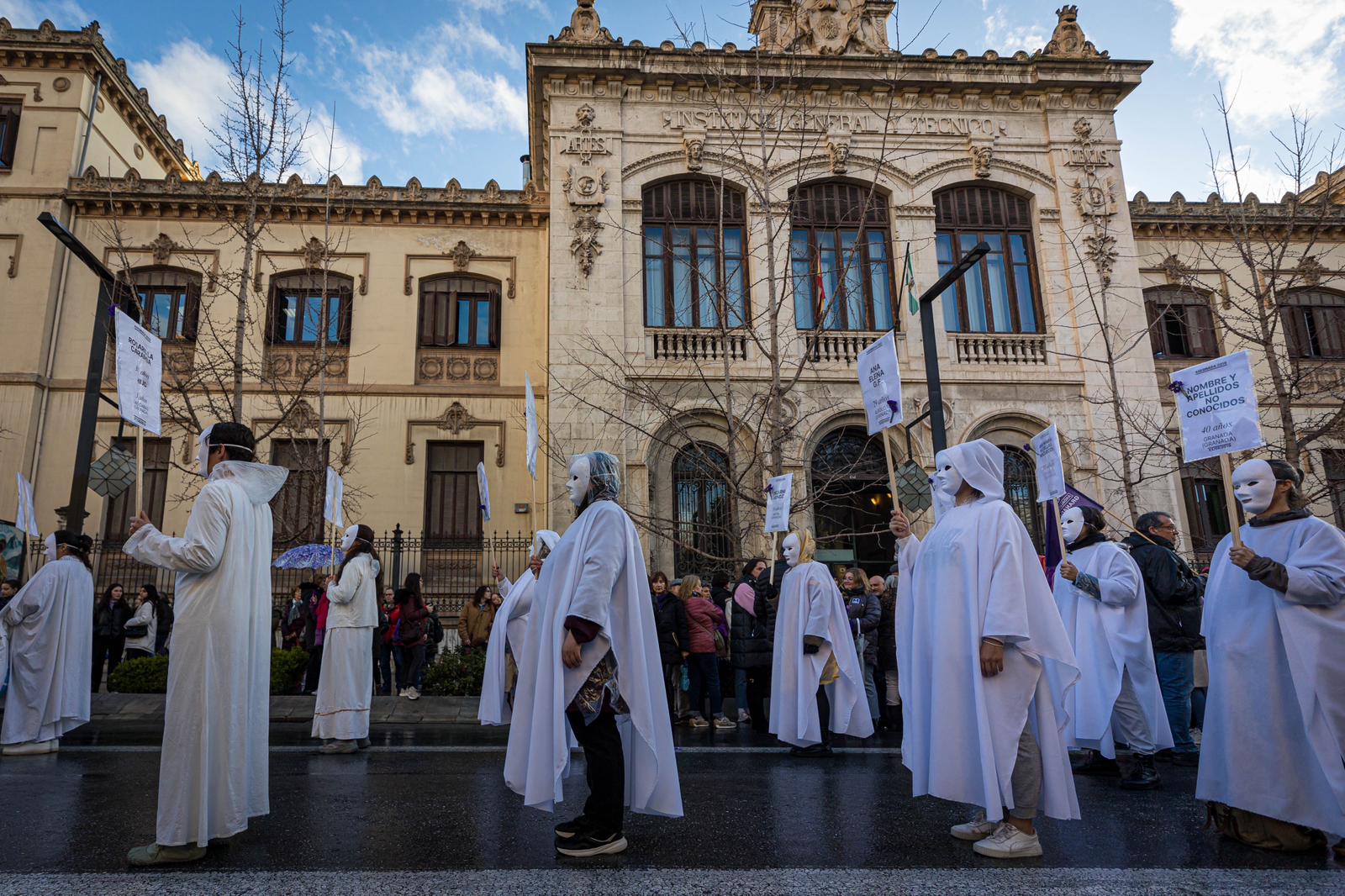 Las imágenes de la marea morada del 8M en Granada