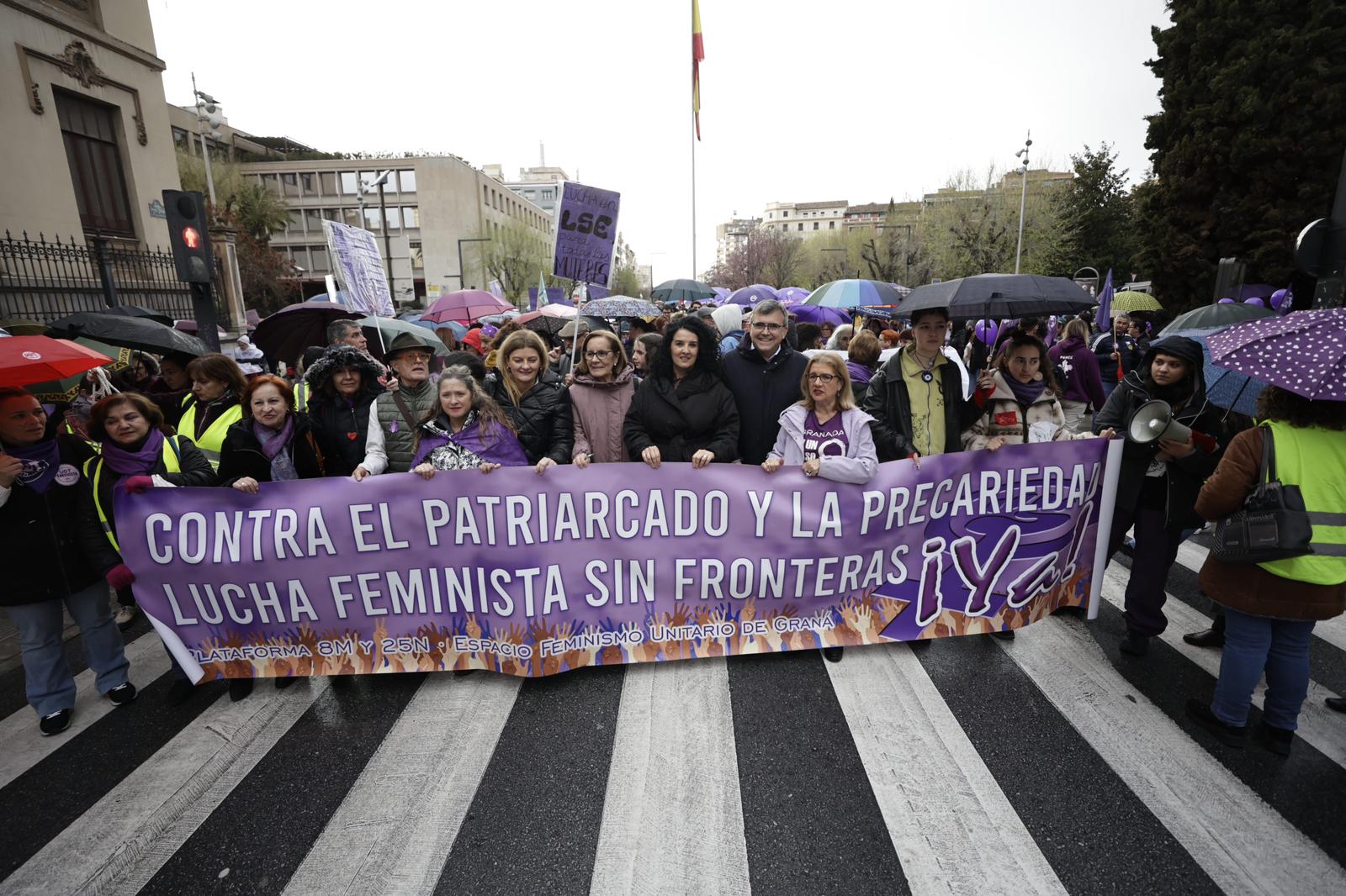 Las imágenes de la marea morada del 8M en Granada