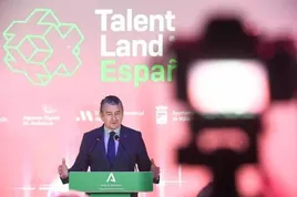 l consejero de la Presidencia, Interior, Diálogo Social y Simplificación Administrativa, Antonio Sanz, interviene en la presentación de Talent Land..