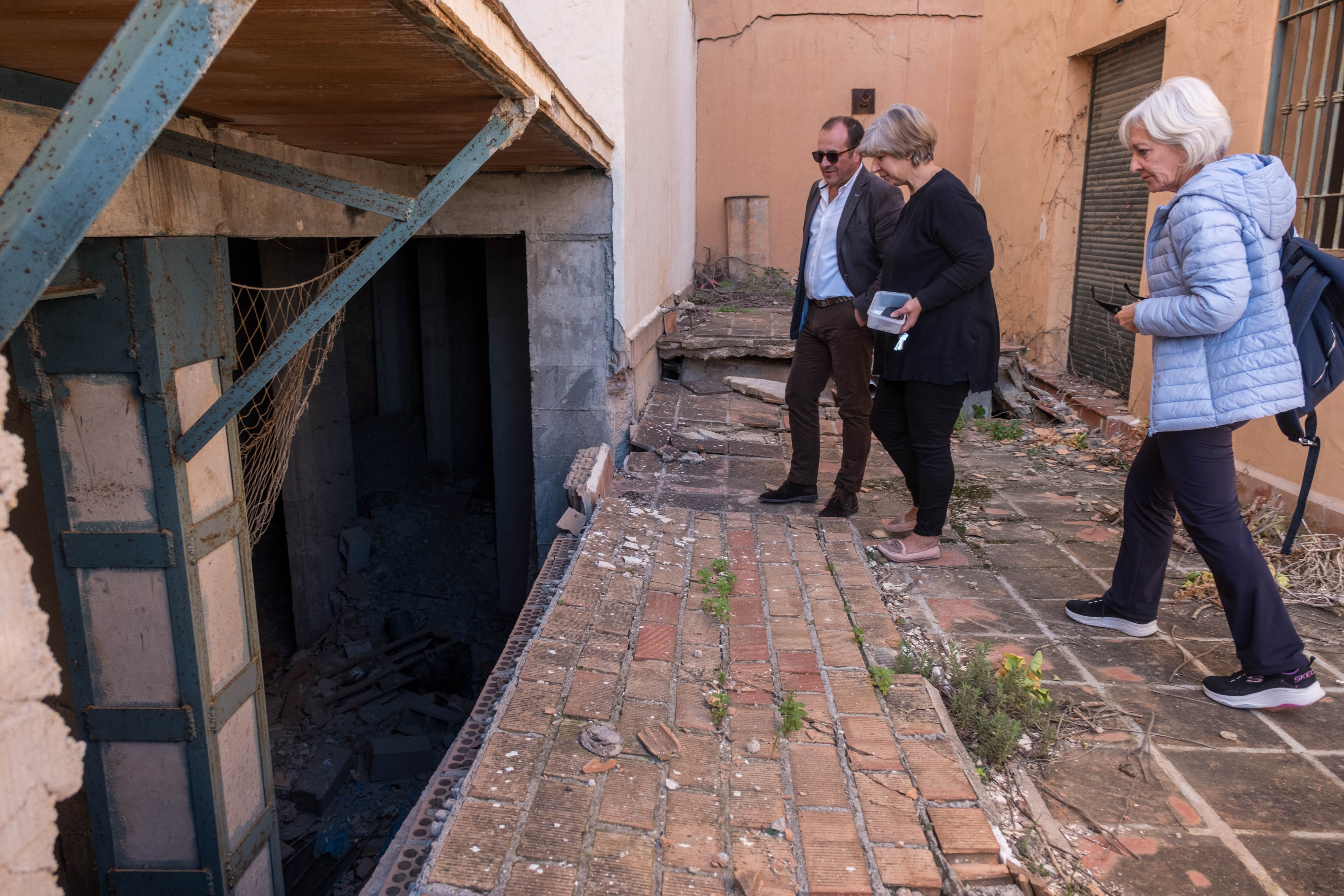 El abandono de los Cármenes del Mar de Almuñécar, en imágenes