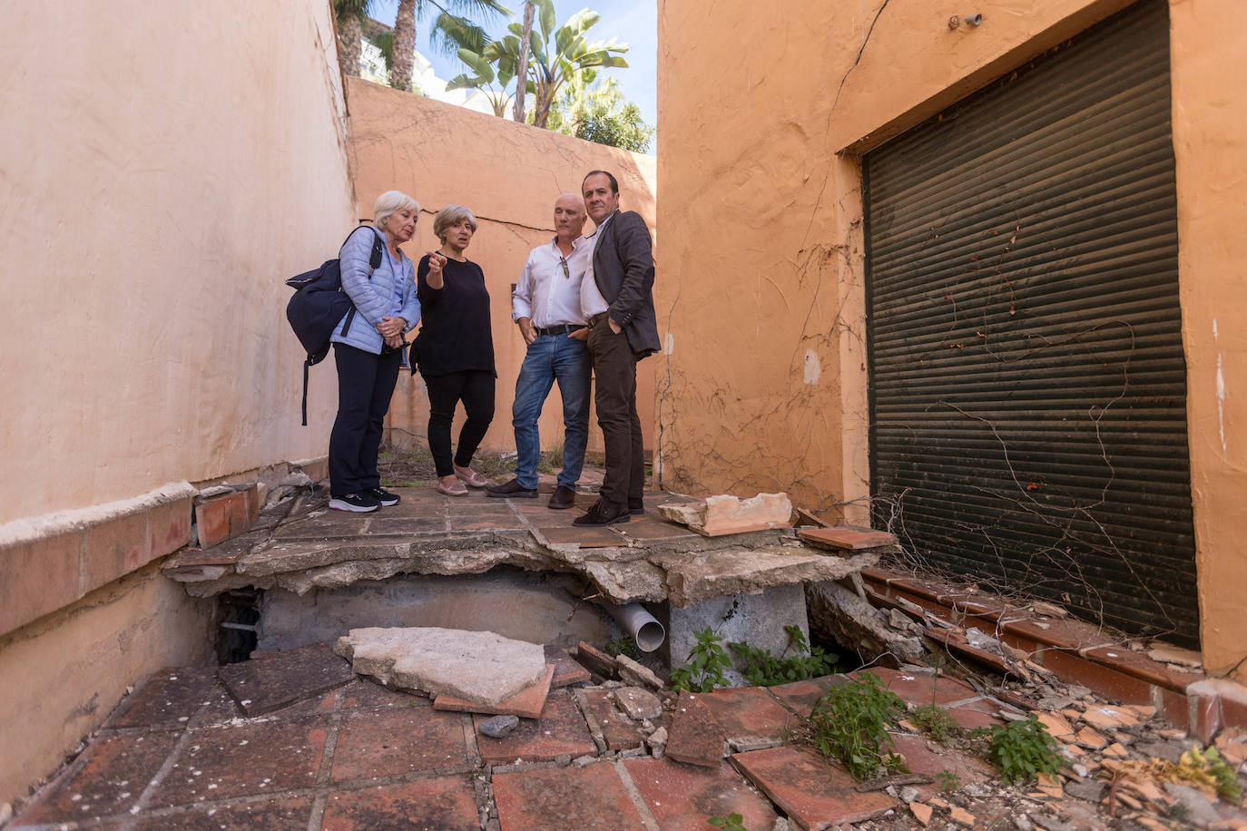 El abandono de los Cármenes del Mar de Almuñécar, en imágenes