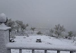 Nieve caída en Nívar este sábado.