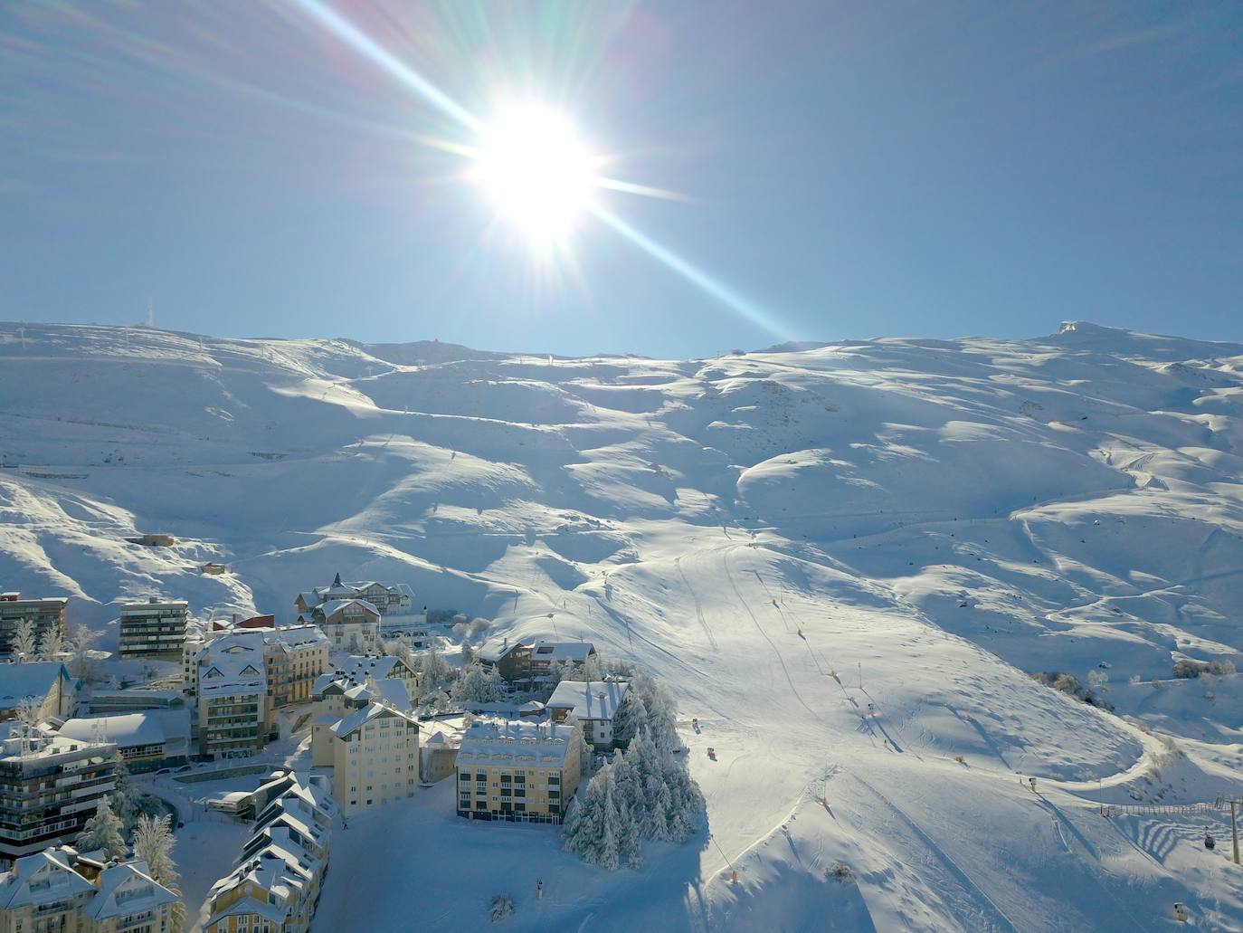 La mayor nevada de los últimos años en Sierra Nevada, en imágenes