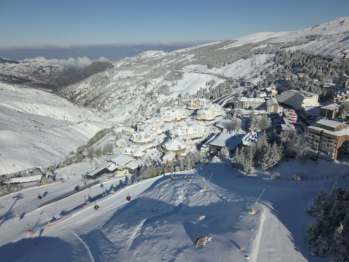 La mayor nevada de los últimos años en Sierra Nevada, en imágenes