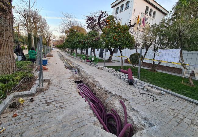 Estado de las obras, junto al colegio.