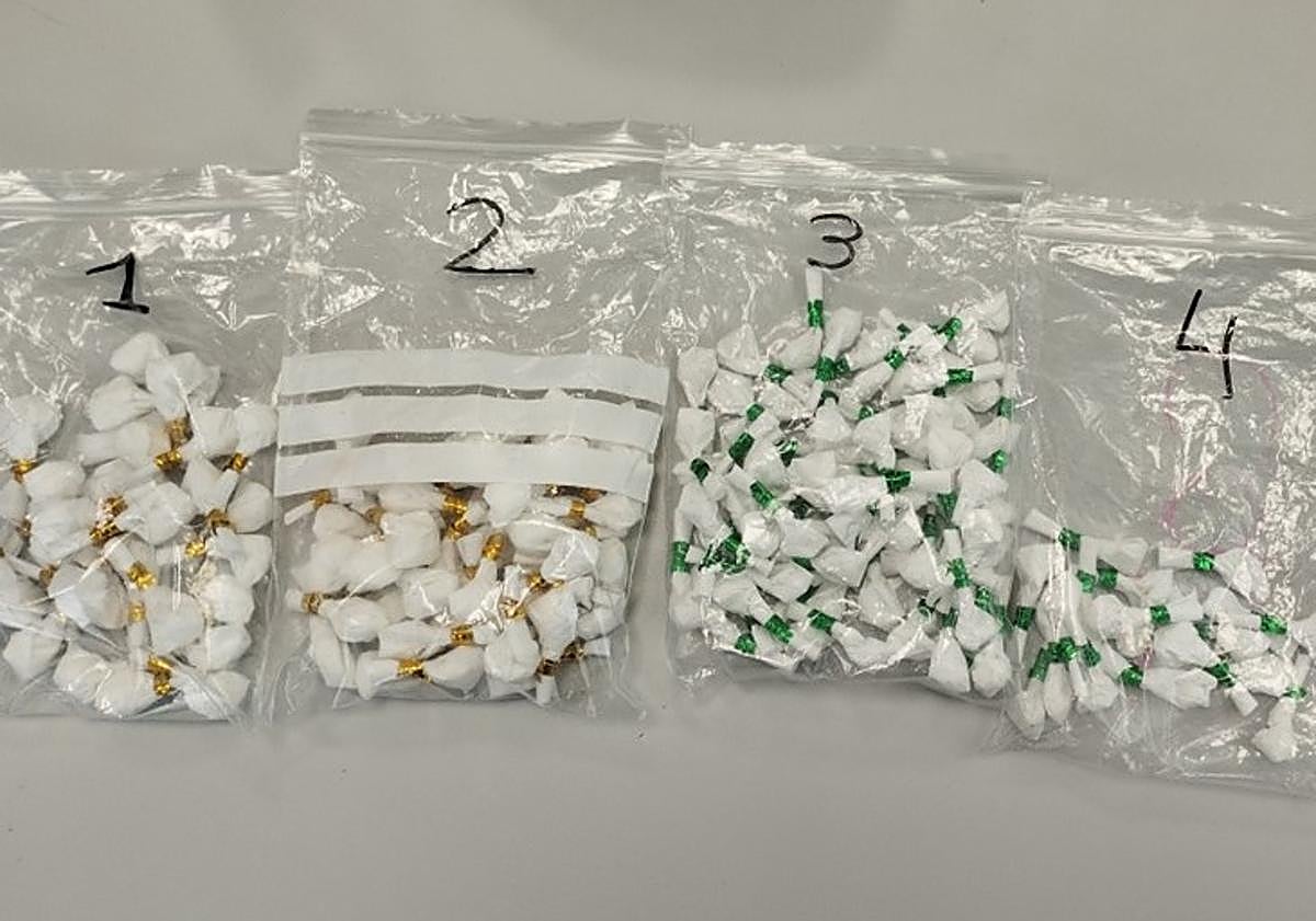 Imagen principal - Cae el &#039;telecoca&#039; que servía la droga en motos por toda Granada