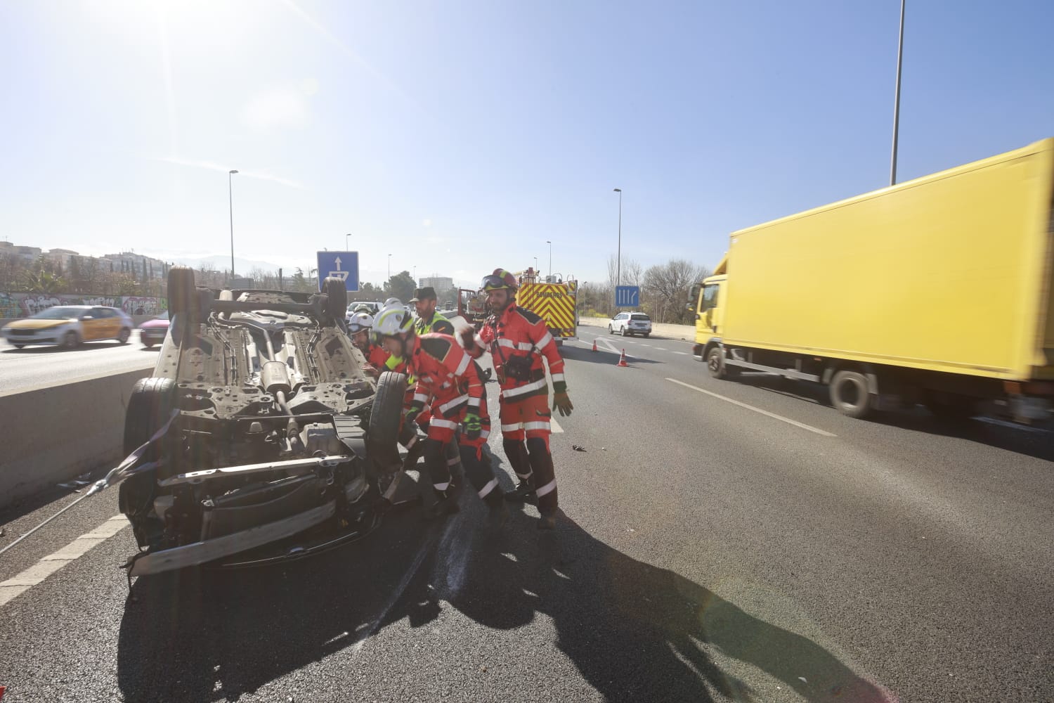 Espectaculares imágenes de un accidente en la autovía de Granada