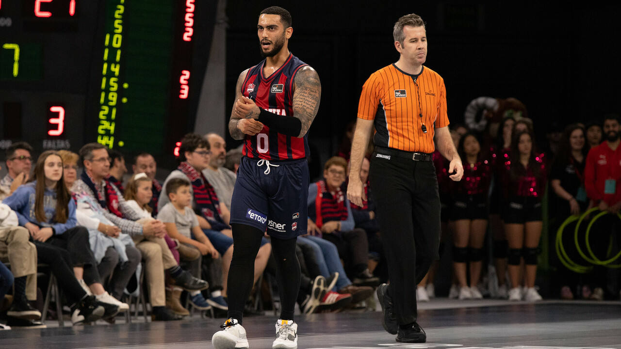 Markus Howard dominó el partido a su antojo.