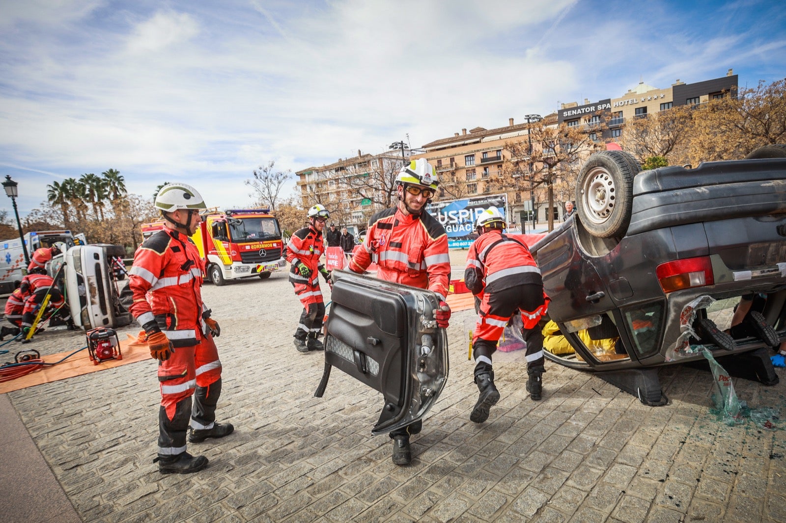 El espectacular simulacro de gran accidente en Granada, en imágenes