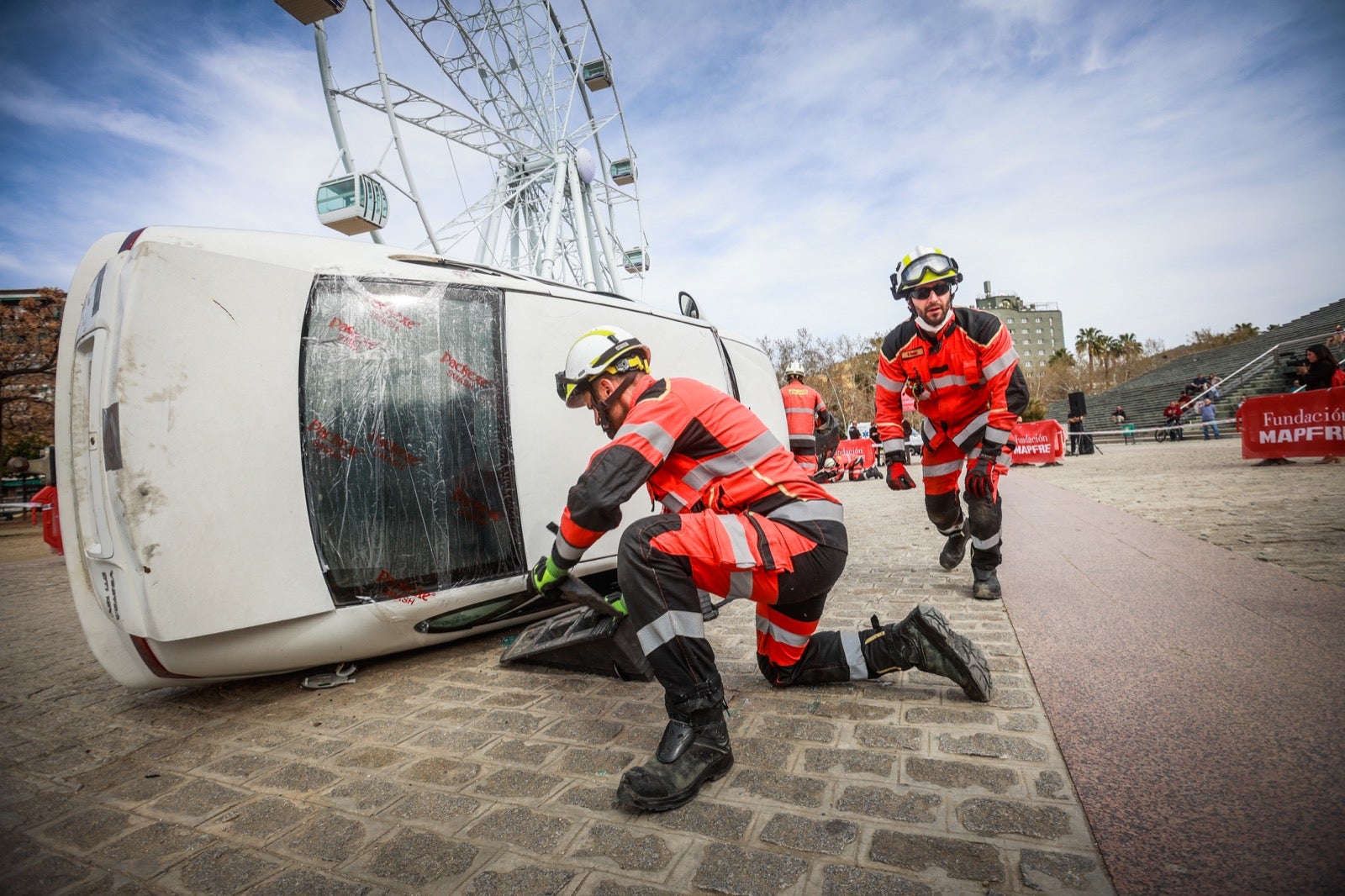 El espectacular simulacro de gran accidente en Granada, en imágenes