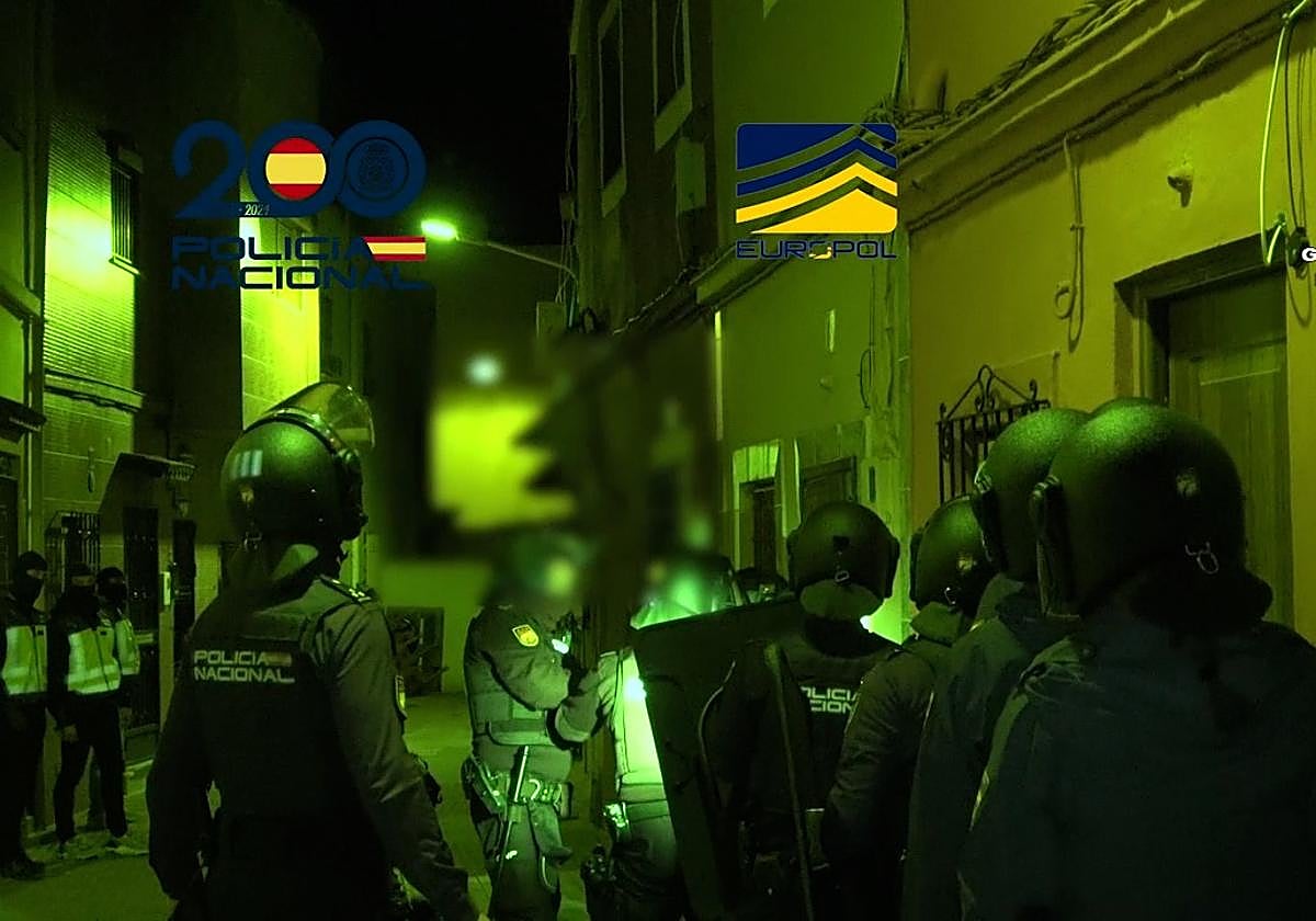 Tres detenidos en Granada y Cádiz por la muerte de cinco migrantes arrojados al mar desde una embarcación