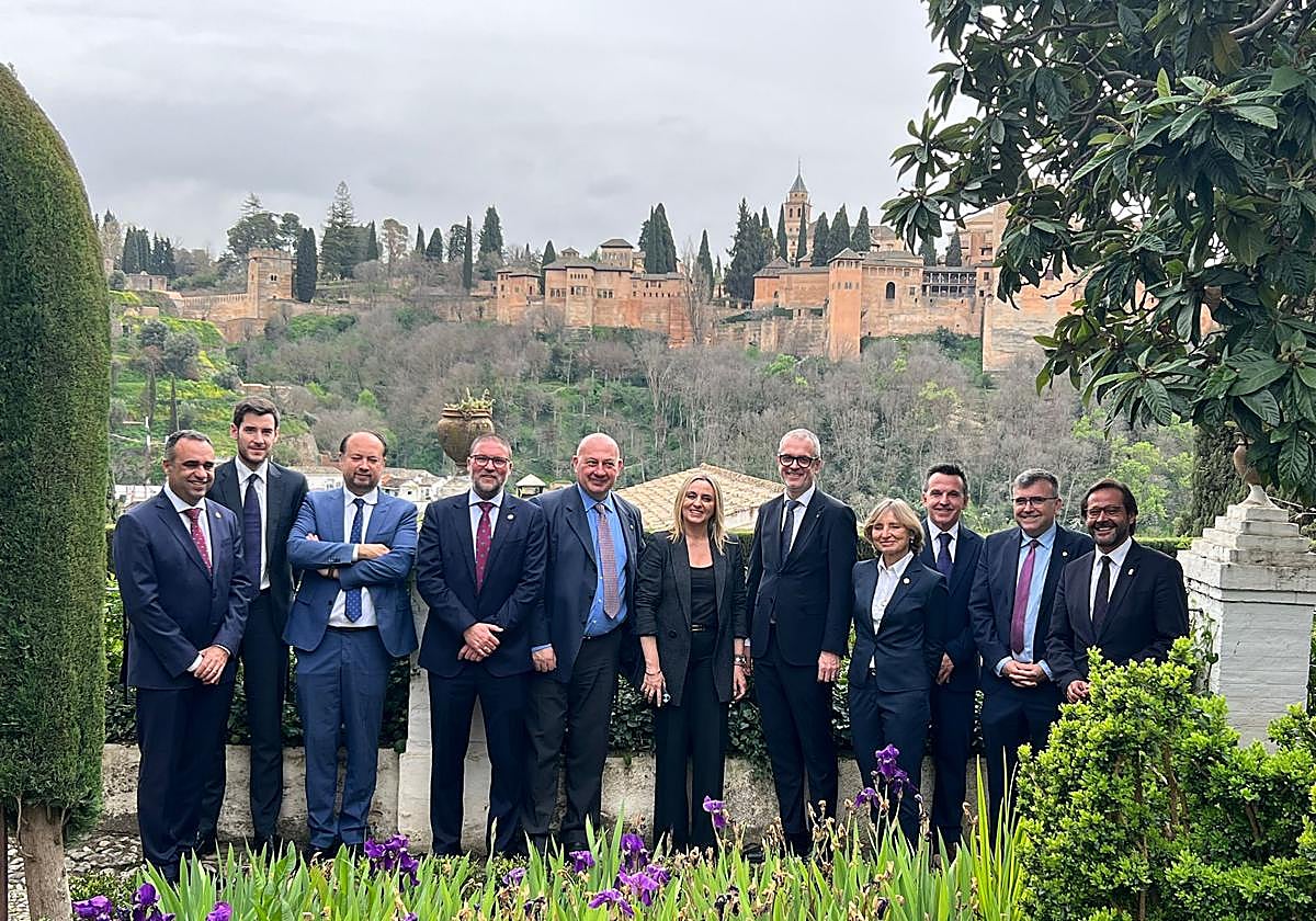 Instituciones y miembros de los Juegos Universitarios en Granada.