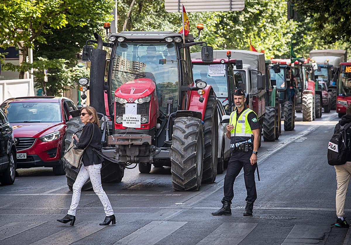 Todas las claves de la tractorada en Granada: horarios, itinerarios y ...