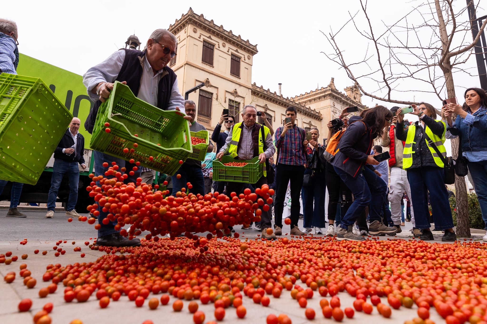 La tractorada de Granada, en imágenes