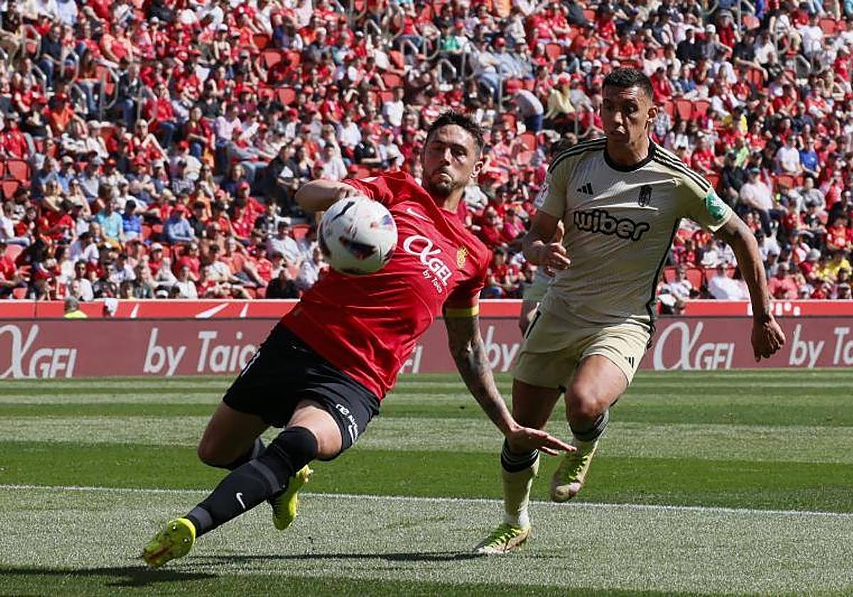 Uzuni presiona ante el Mallorca.
