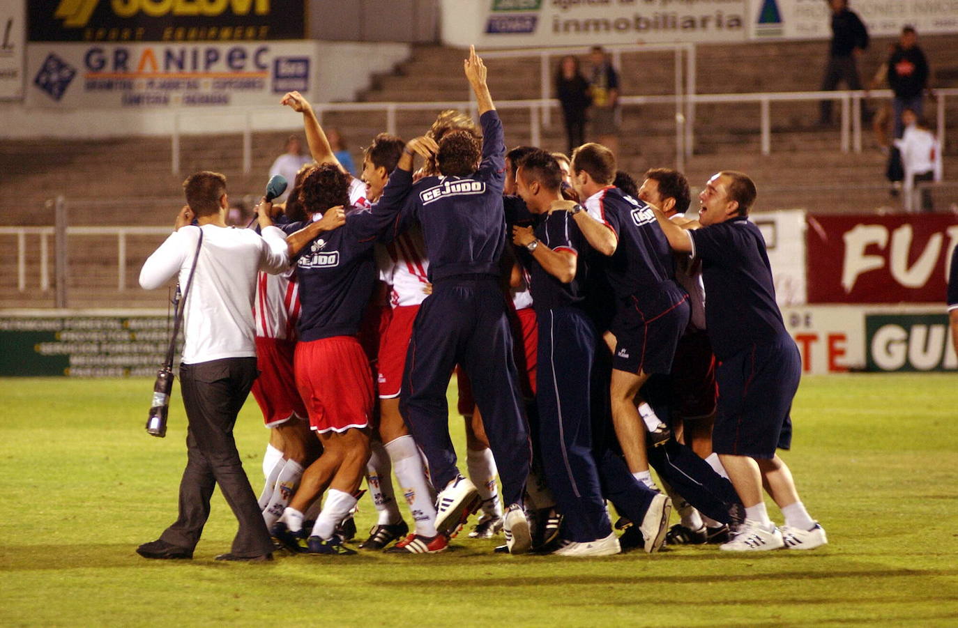 El equipo que ascendió a Segunda, aún como UDA oficiosa, tenía doce almerienses.