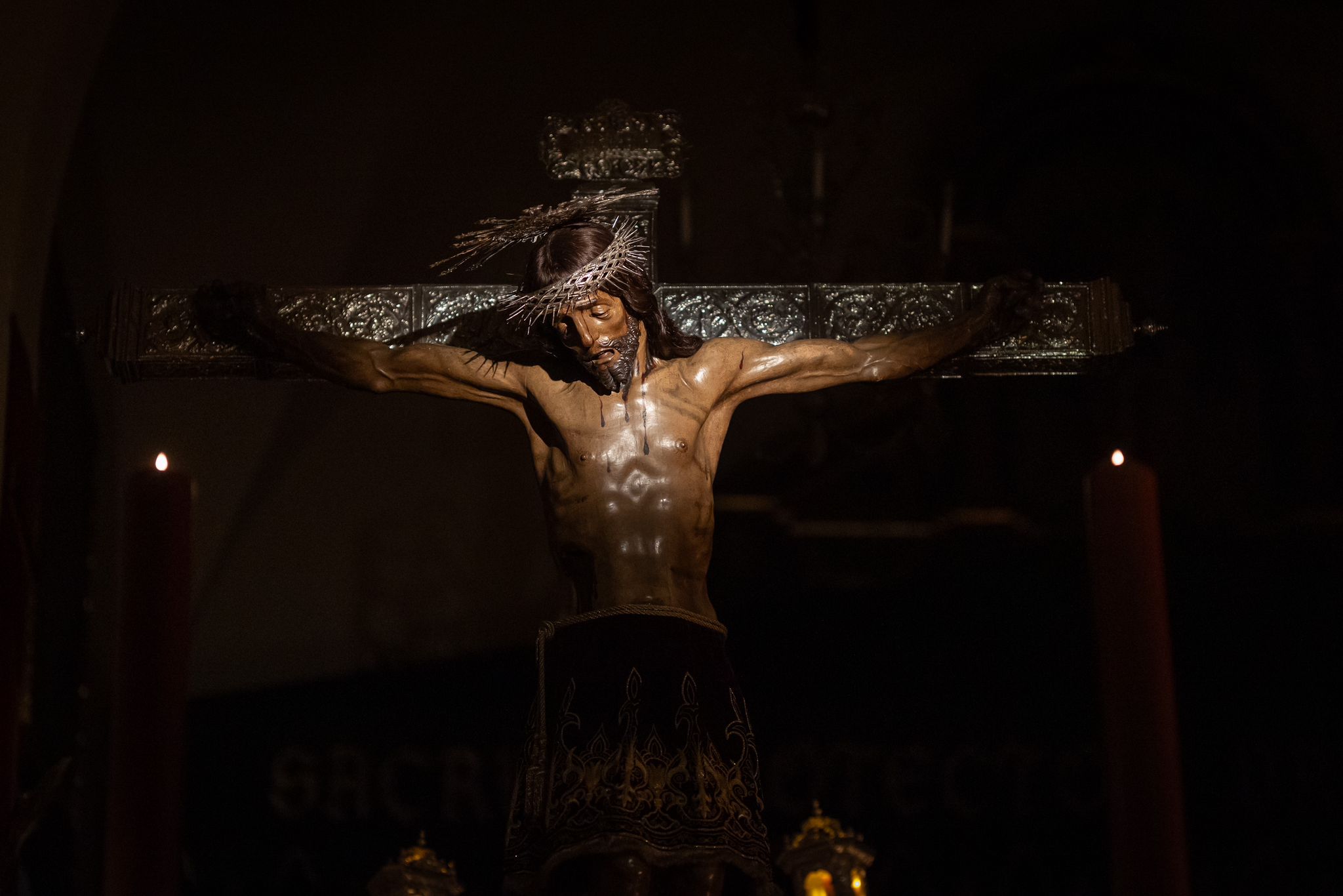 Las fotos de los momentos más íntimos y emotivos del Lunes Santo en Granada