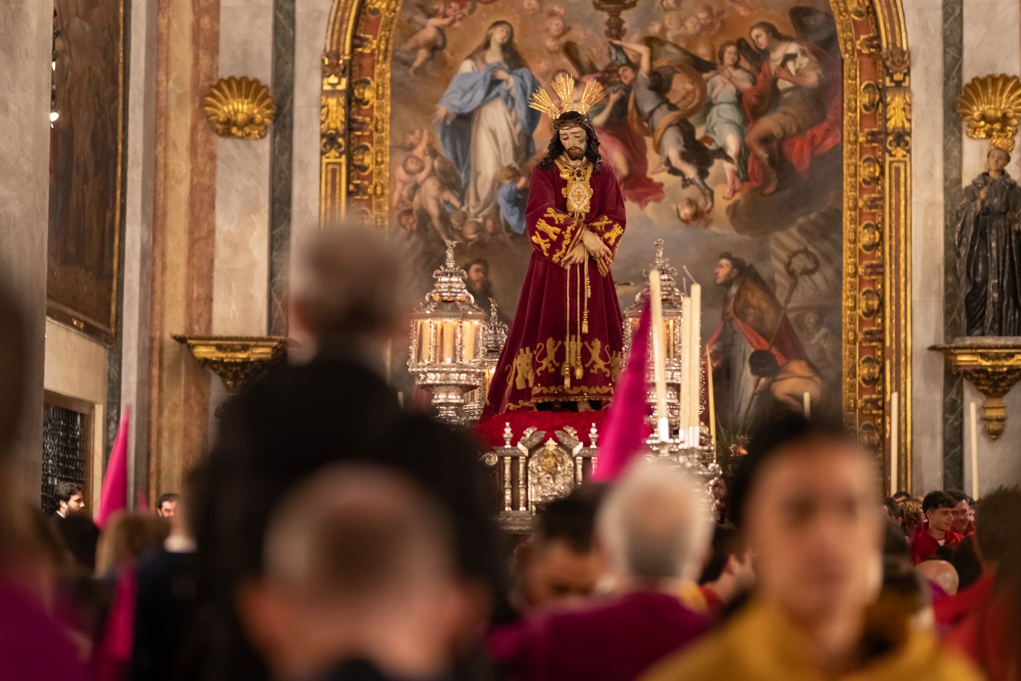 Las fotos de los momentos más íntimos y emotivos del Lunes Santo en Granada